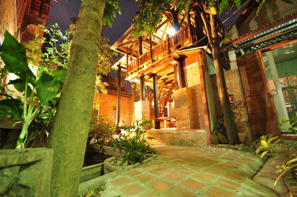 Ayutthaya Bouchic Hostel Exterior foto